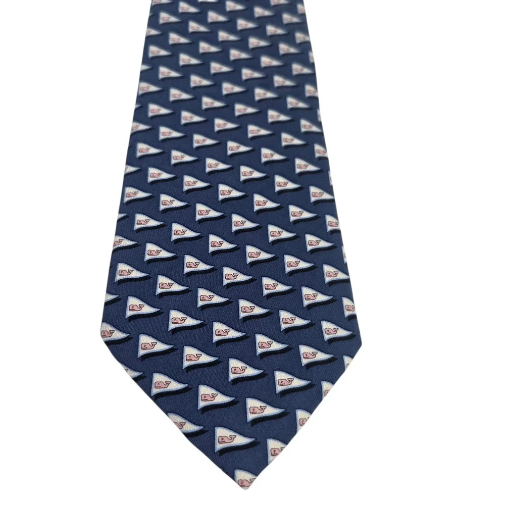 Vineyard Vines Mens Necktie Blue Sea‎ Whale Pattern Flag Silk Handmade USA